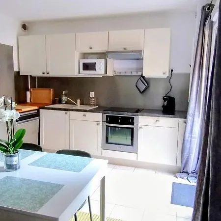 Feriehus Maison Cosy Au Bord Du Canal, Piscine Et Parking *