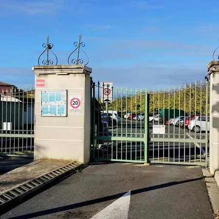 Сasa de vacaciones Maison Cosy Au Bord Du Canal, Piscine Et Parking Béziers