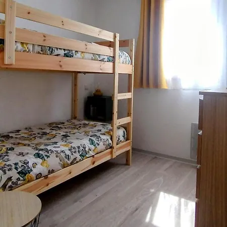 Holiday home Maison Cosy Au Bord Du Canal, Piscine Et Parking Beziers