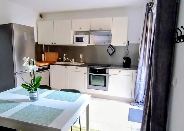 Prázdninový dům Maison Cosy Au Bord Du Canal, Piscine Et Parking *