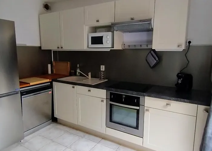 Prázdninový dům Maison Cosy Au Bord Du Canal, Piscine Et Parking *