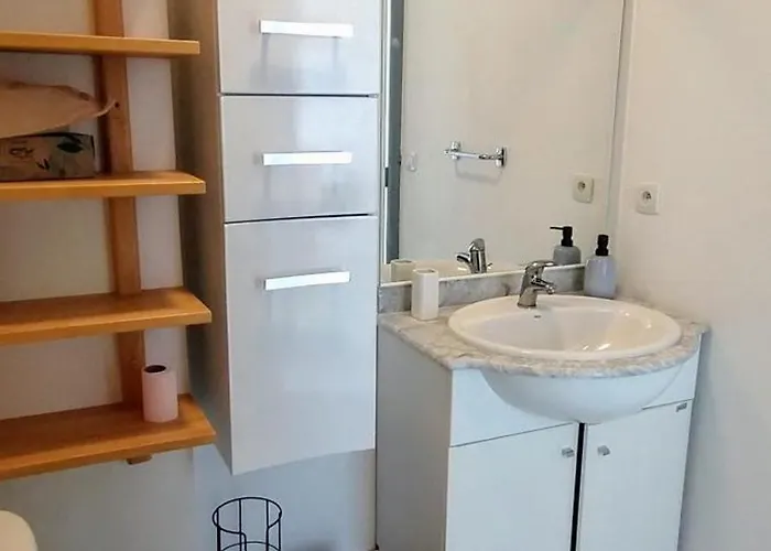 Prázdninový dům Maison Cosy Au Bord Du Canal, Piscine Et Parking Béziers