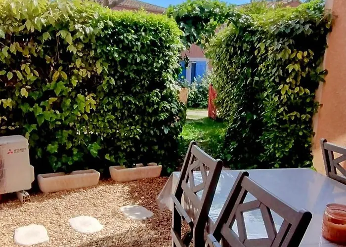Maison Cosy Au Bord Du Canal, Piscine Et Parking