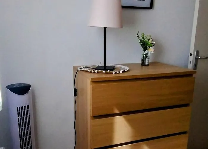 Prázdninový dům Maison Cosy Au Bord Du Canal, Piscine Et Parking *